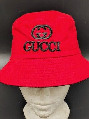 Gucci Reversible Black & Red Kids Bucket Hat w/ Black & White  Embroidered Logo